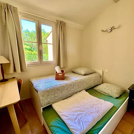 Les Restanques 3120 Vue 3 *